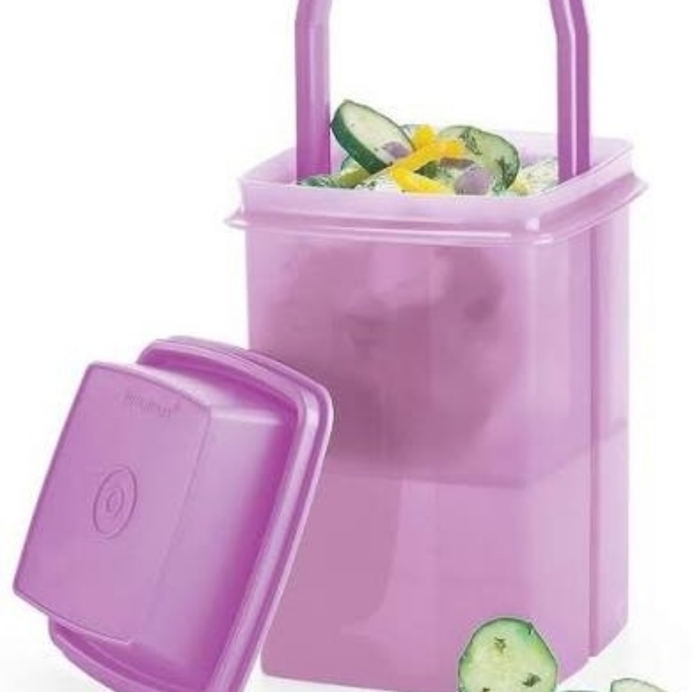 New, Tupperware Purple Pick-a-deli/Pickle Keeper
